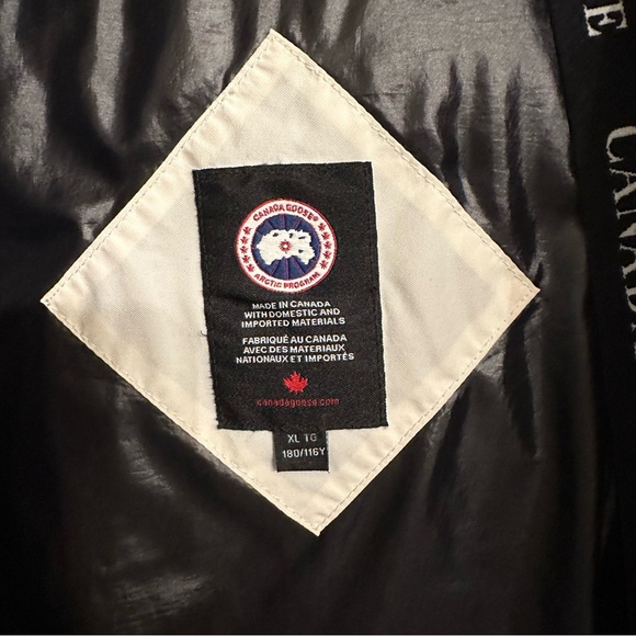 Canada Goose HyBridge Down Jacket - cream with black zippers - Picture 7 of 11